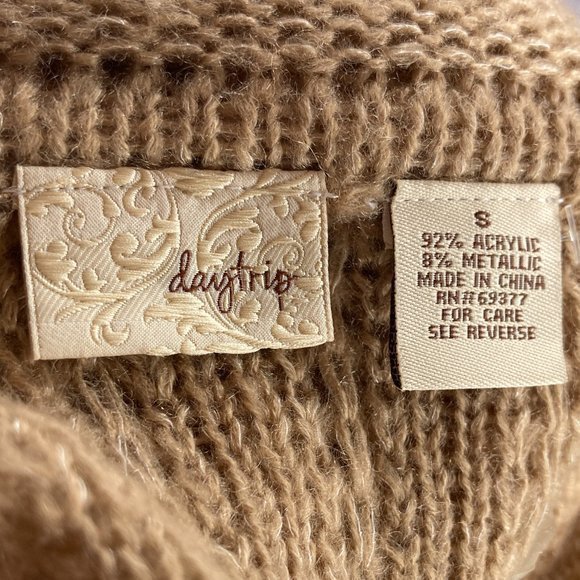 Daytrip Small S Buckle Beige Pointelle Knit Short Sleeve Cowl Neck Sweater Boho - Picture 3 of 3